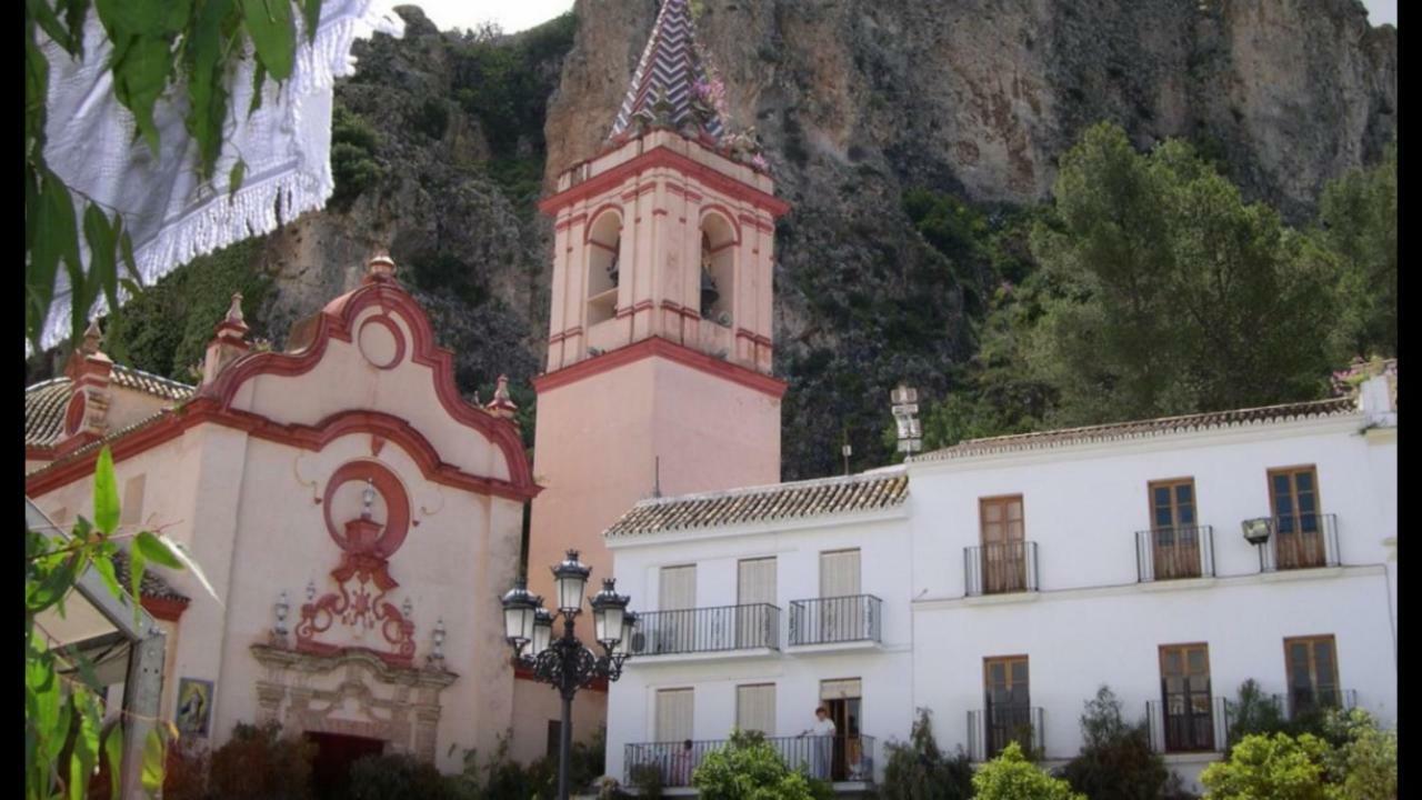 Apartamentos Mirador En La Plaza De Zahara Zahara De La Sierra Buitenkant foto